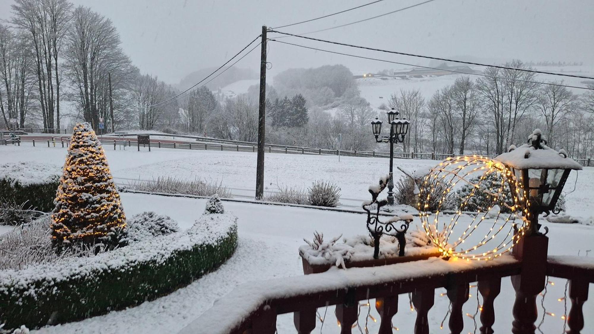 Willa Chalet Rose Burg Reuland Zewnętrze zdjęcie